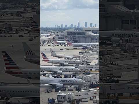 American Airlines Grounds All Flights Due to Technical Issue, Disrupting Holiday Travel