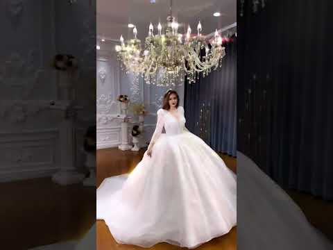 Amanda Novias good price wedding dress