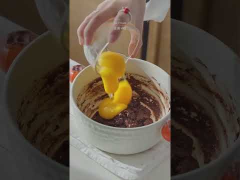 Crepe Volcano Cake｜It’s another day to play with chocolate! Who can see this explosive sex