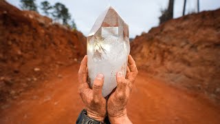 Crystal Hunting Jackpot: YouTubers Strike Gold with Expensive Crystals at a Private Mine!