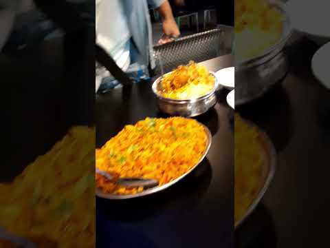 Robo serving biryani#indiancuisine#lasvegas#california#usa