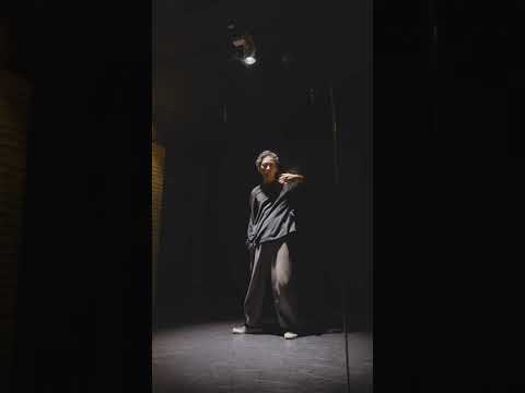 宇多田ヒカル - 花束を君に　#宇多田ヒカル #フリースタイル #ダンスステップ #dancesteps #hiphop dance  #ダンス動画