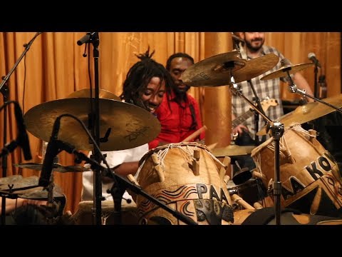 Paa Kow - Drum Solo/Oban Tokuro (Live at Dazzle)