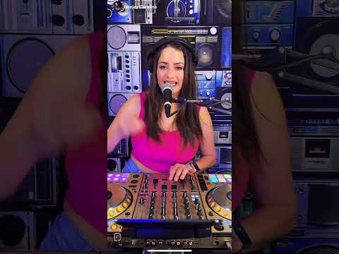 Dj carolina #puntamix #deejay #megamix #dj #carolina