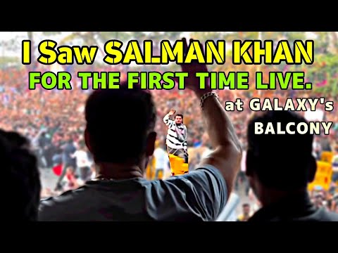 SALMAN KHAN come to Galaxy Apartment Balcony to Wave Fans & Uncontrolled Crowd. 2022 / 27th / Dec