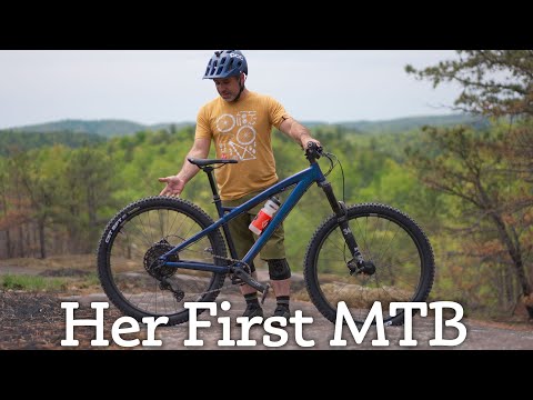 Building my Sister her First Mountain Bike (and testing it)