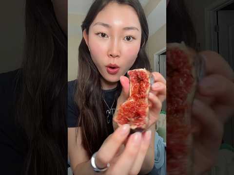 DEAD WASPS IN MY FIGS? 😭😰 #figs #fruit #mukbang #asmr