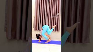 Forearm balance pose variation #yogaeverydamnday #yoga #yogaasana #yogaeverywhere