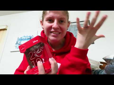 Wrap Christmas Presents with Me! (Vlogmas Day 12)