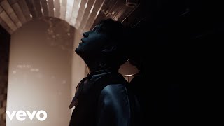 Christian Nodal - La Bachatita (Video Oficial)