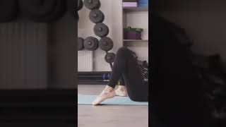 #FitnessForWomen #HomeWorkout  #ButtWorkout #FitnessForWomen #shorts #viralvideo Like and subscribe