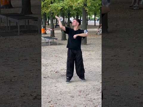 #busking in #berlin with #contactjuggling #glassball #flowarts #circus #Juggling #illusion #juggling