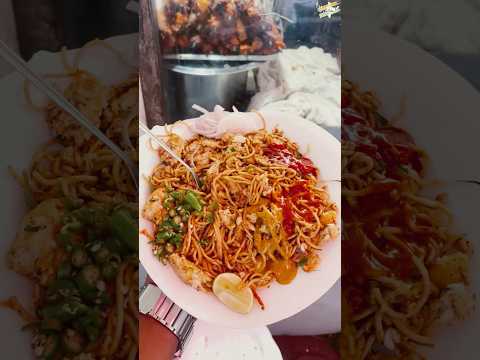 10 Eggs Chowmein making in Kolkata | Yum Yum India #eggnoodles #kolkatafood #youtubeshorts