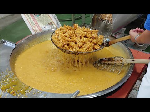 Fried Dough Twist roll Making /傳承三代的好滋味,古早味蜜麻花捲製作-Taiwan Street Food