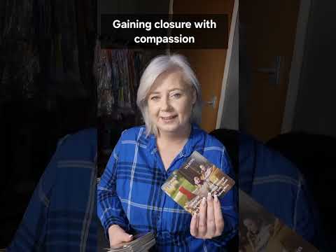 love tarot and oracle card reading for the collective