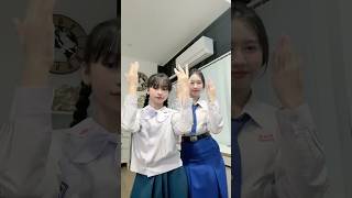 ฝนตกมันแจ๊ะแม๊ะ #shorts #tiktok #dance #sister #เพลงฮิตในtiktok #wiwawawowtv