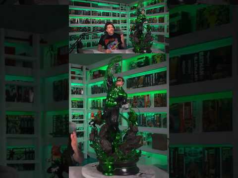 This HUGE Green Lantern Statue had a crazy Light Up as well #GreenLantern #kylechandler #dccomics