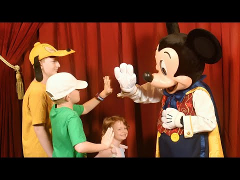 Spreading Love at the Mickey Mouse Meet and Greet in Disney’s Magic Kingdom!