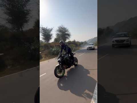 Kawasaki Z900 Exhaust sound | wheelie - stunt