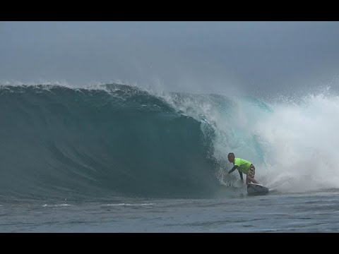 人生これから！59歳パイセンがダブルサイズのレンボンガン島チューブに挑む！