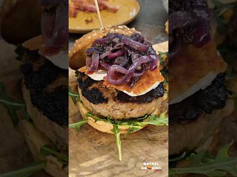 Gourmet Burgers at home with goat cheese #gourmetburger #burgers #burgerlovers