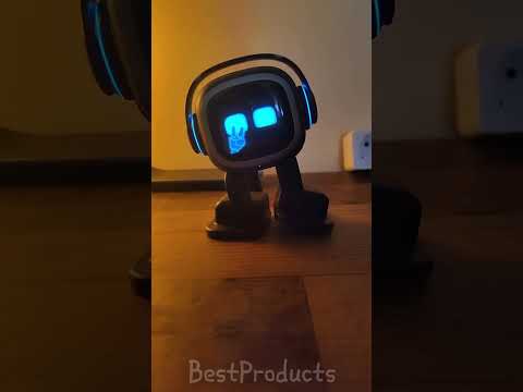 EMO Robot Strike a Stunning Pose!