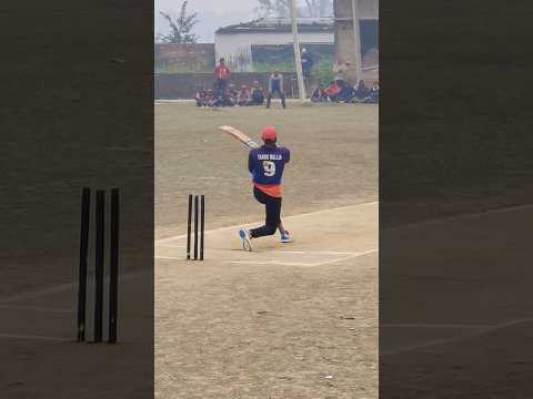 Batter ka waar 😊 || #cricket #cricketlover #viratkohli #ipl #dhoni #bobby_4uhh #shorts #sports #yt