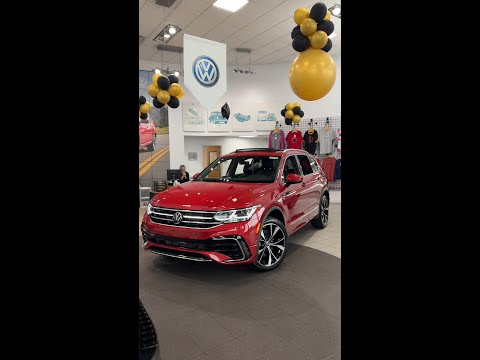 Spice up your driveway in this beautiful Tiguan 🌶️