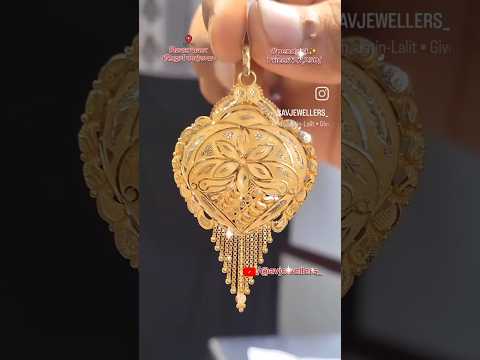 Gold Locket Design in #18carat ✨️ #avjewellers_ #goldlocket #pendantdesign #ytshorts #shorts