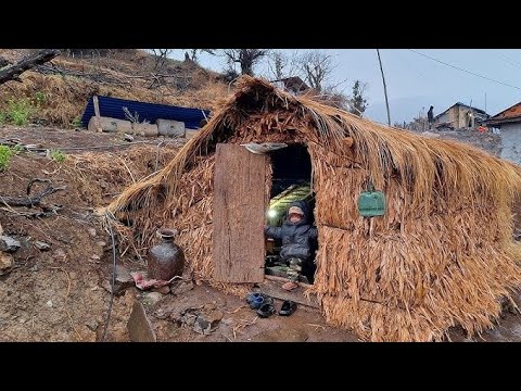 Living in the Roof of the World: Daily Life in Nepal's Mountain Villages