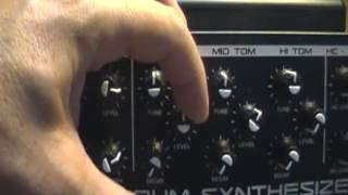 9090 DRUM SYNTHESIZER DEMO - TR 909 CLONE