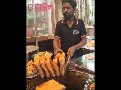 World Street Food Egg Paratha #streetfood #worldstreetfoodltd #youtubeshorts #shorts