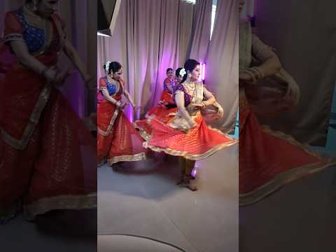 Phullwanti PrajaktaMali #shorts #dance #viral_video