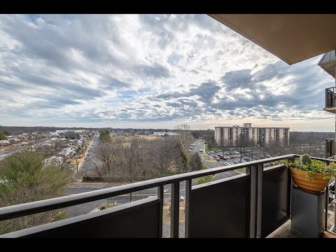 Condo in Falls Church For Sale with 8th Floor Views!