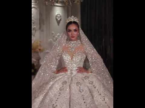 Wanna see some luxury wedding dress by Amanda Novias