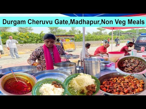 Hyderabad Famous Aunty Selling Best Roadside Meals | Cheapest Unlimited Non Veg Food @Madhapur