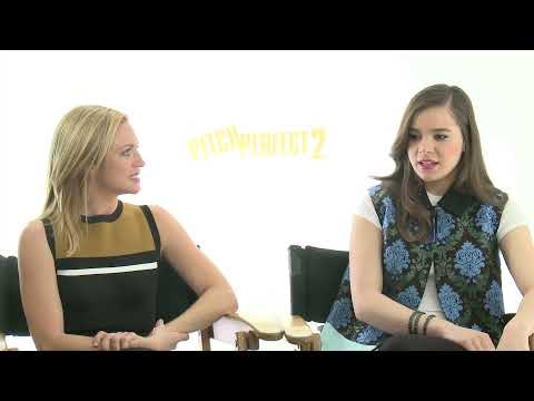 Pitch Perfect 2 Hailee Steinfeld VS. Brittany Snow interview.