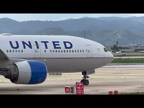 Close Up Plane Spotting at Barcelona Airport 4K