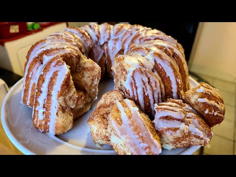 Honey Bun Style Monkey Bread from scratch | Honey bun pull apart bread.