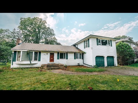 INCREDIBLE ABANDONED 1960s Lakeside Dream House TRAPPED IN TIME!