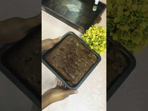 Easiest way to make fudge brownies at home 🏠 #youtubeshorts #shorts #trending #shortsvideo #cakes