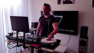 Art of Minimal Techno @ Ultimate TRIPPY CODE Vinyl Live Set by BeatQueche