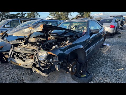 1992 Mercedes-Benz R129 at Junkyard in California