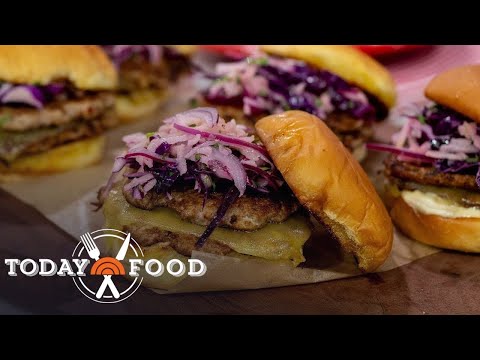 Pork and apple smashed burgers: Get the recipe perfect for fall!