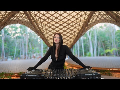 Techno Raw Deep Hipnotic Music DJ Set By Mia Ovaa | Tulum DJ Academy