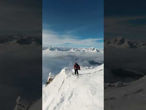 The perfect line: ⛷️ ➡️ 🪂 ➡️ 🪁🏄‍♂️ @chablozmax goes 3 in 1 on this descent down the Swiss Alps