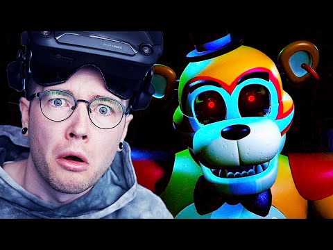 OPERATING ON FREDDY in VR (FNAF Help Wanted 2 - Part 1)