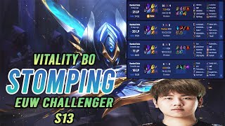 HOW TO CARRY WITH KHA'ZIX  LIKE VIT BO? SEASON 13 Jungle GUIDE ft. VIT Bo