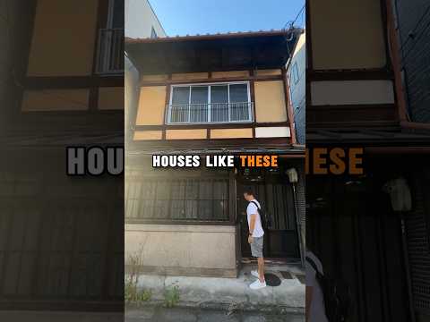 100 year old Kyo-Machiya empty house tour! Kyoto Japan