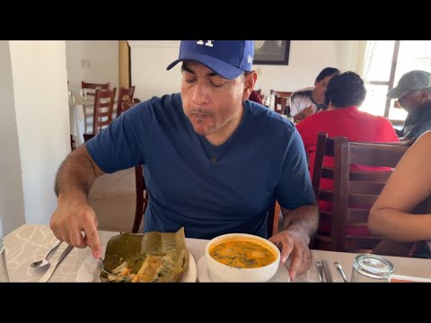 Tamal y sopa de Chipilin en algún lugar de Chiapas